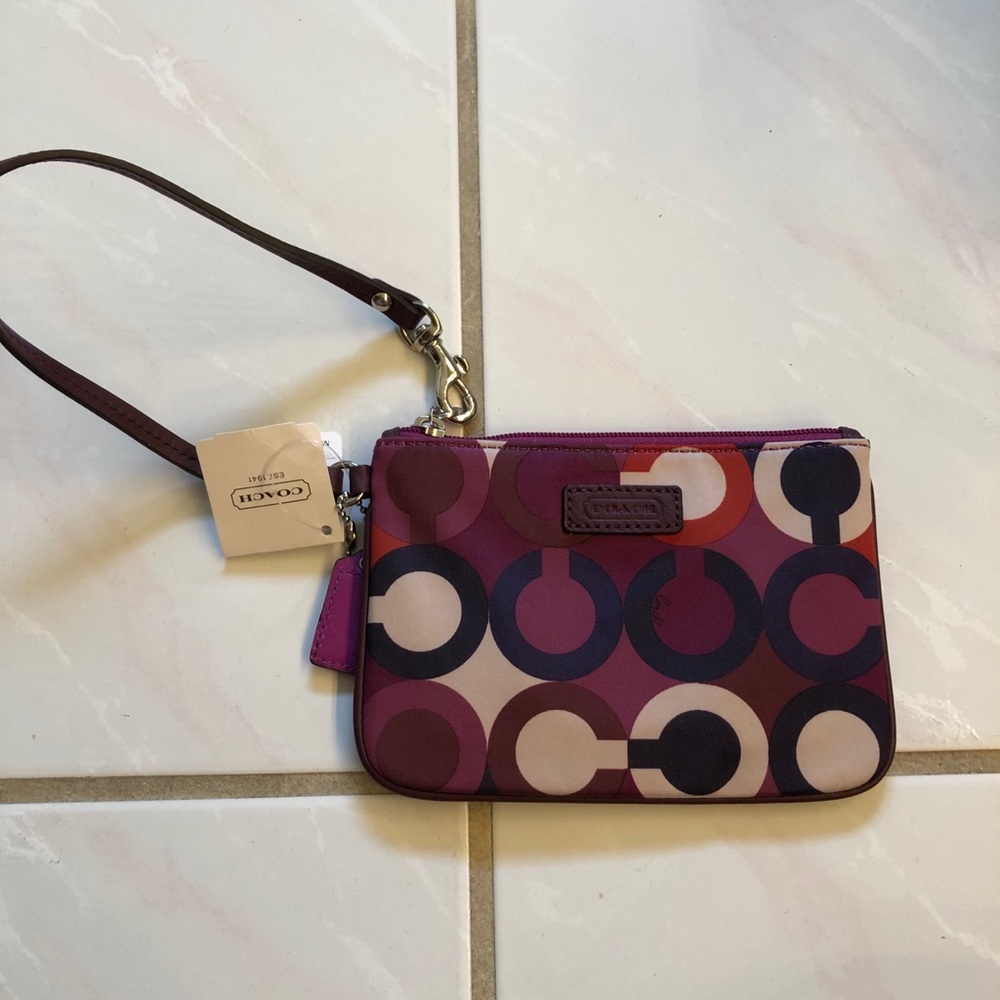 Coach clutch NWT